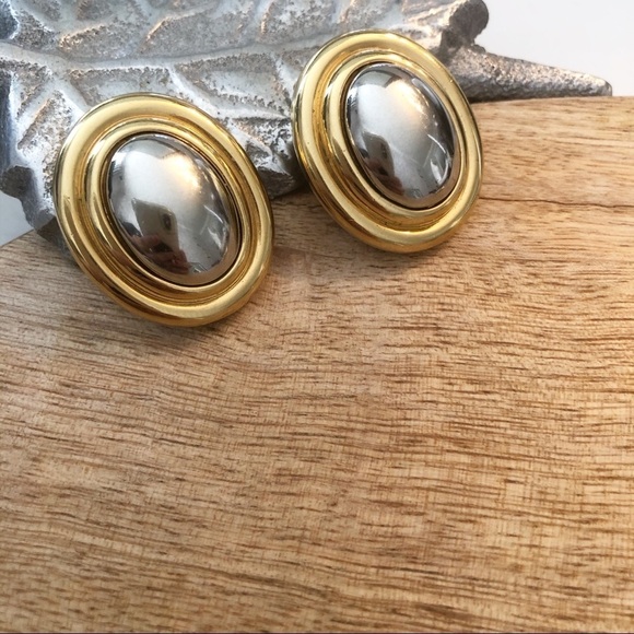COPY - Vintage OLCi Gold Silver Tone Clip On Earrings - Picture 1 of 8